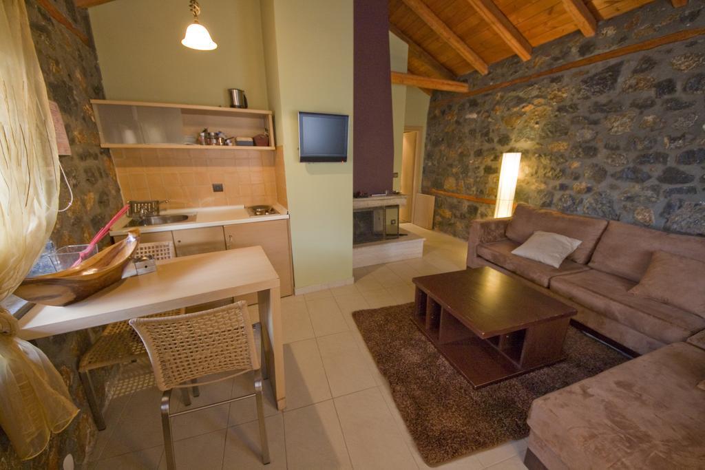 Onar Guesthouse Agios Athanasios  Eksteriør billede