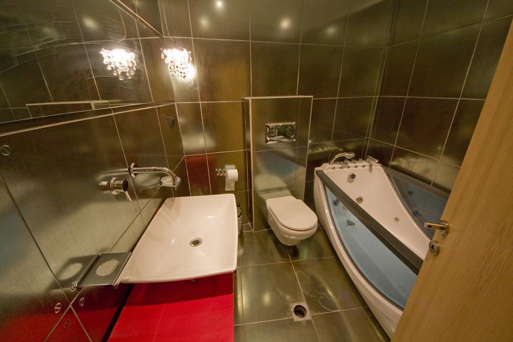 Onar Guesthouse Agios Athanasios  Eksteriør billede